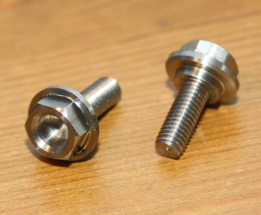 Lipped Clutch Screws